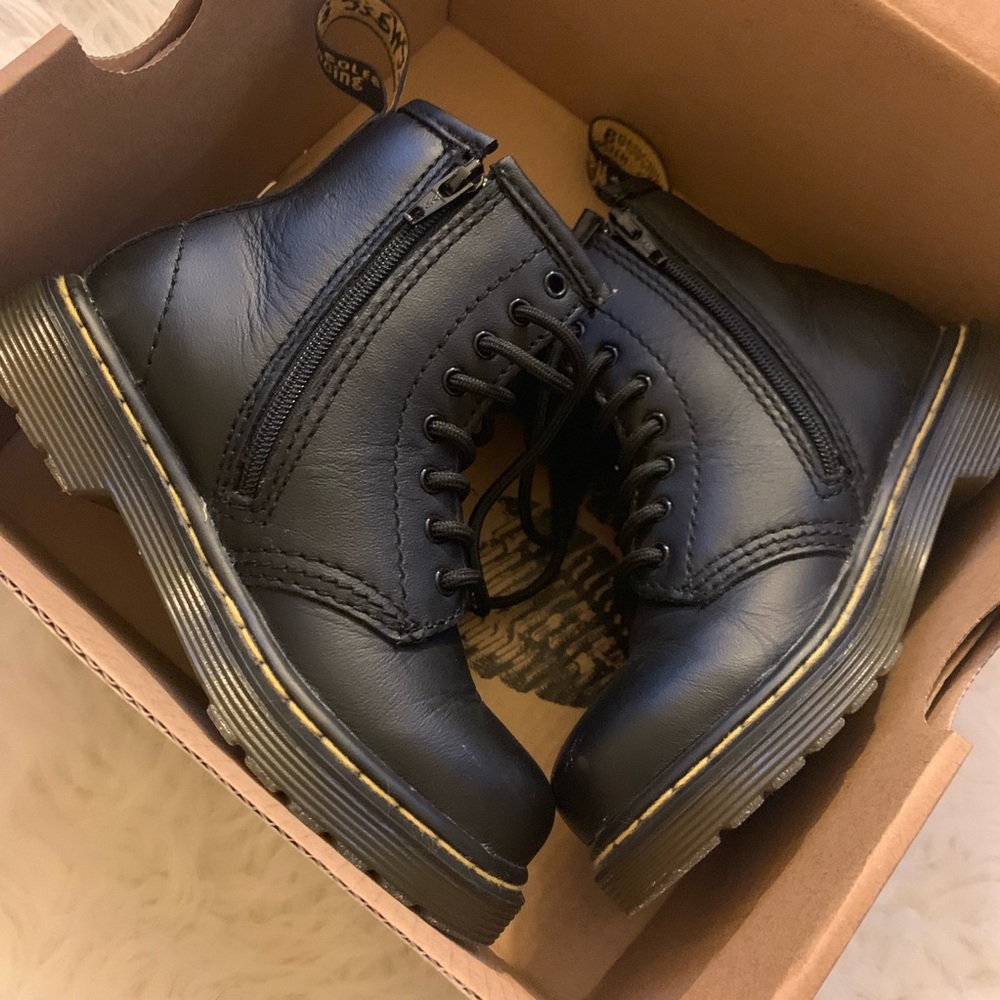 Toddler doc martens - Picture 1 of 7